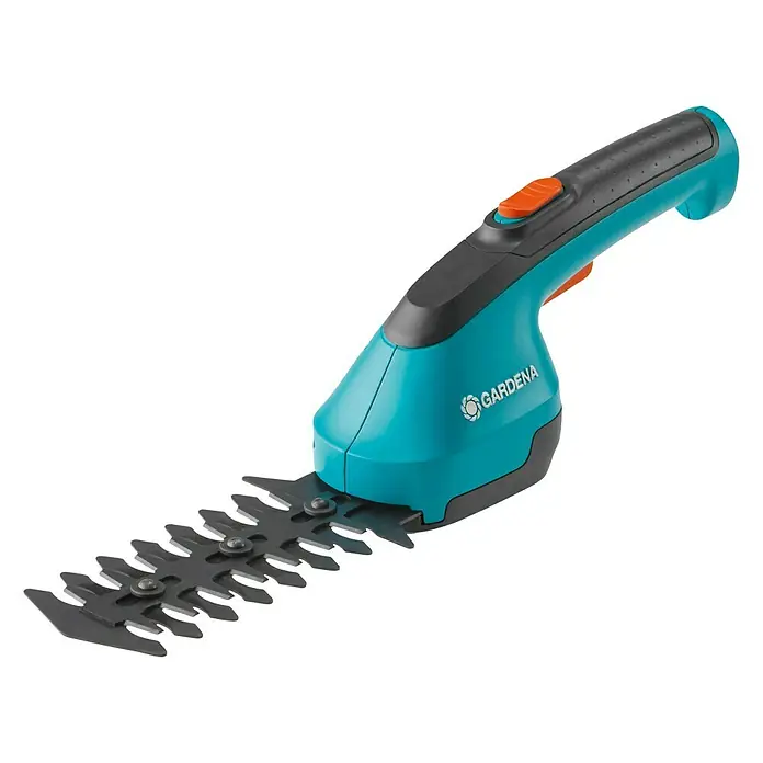 Gardena AccuCut Gras- & Strauchscheren-Set - 3,6 V, Li-Ionen, 1,5 Ah, Messerbreite: 8 cm - Diagonale Ansicht