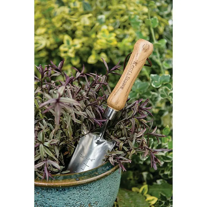Kent & Stowe Pflanzkelle - 6,5 cm - Stimmungsaufnahme