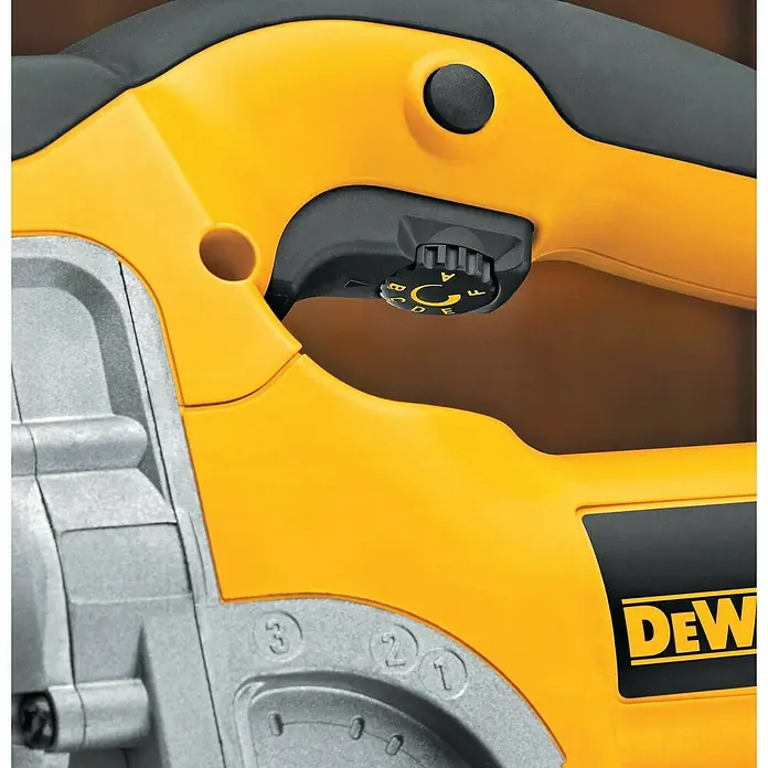 Dewalt Sierra de calar DW331K-QS - 701 W, Número de carreras marcha en vacío: 3.100 carreras/min. - Primer plano