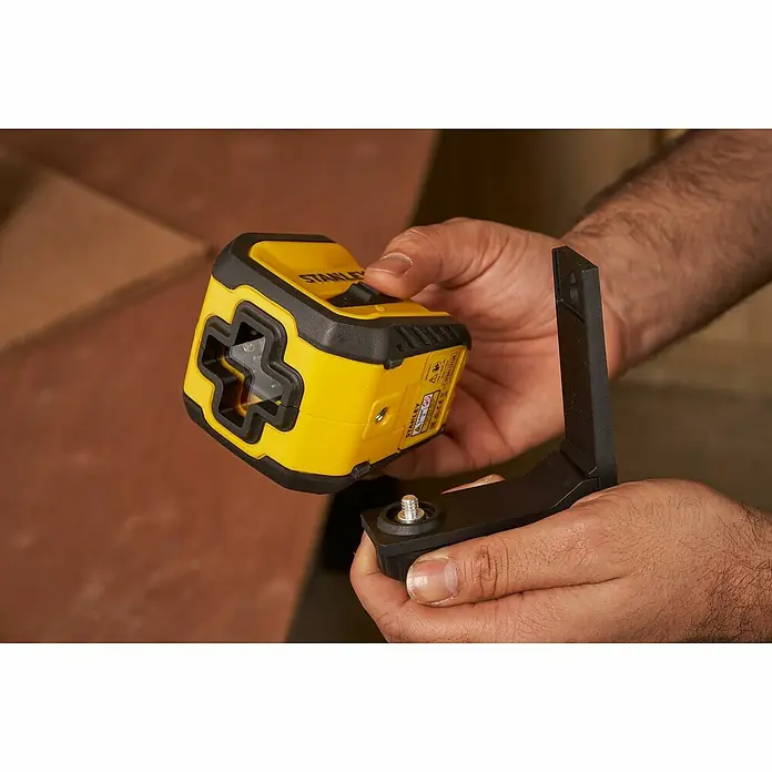 Stanley Nivel láser en cruz STHT77611-0 - Zona de trabajo máx.: 10 m - Producto en uso