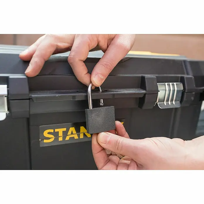 Stanley Caja de herramientas STST1-80150 - Plástico - Producto en uso