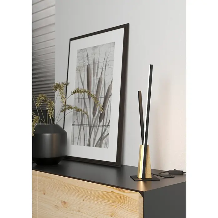 Eglo Panagria LED-Tischleuchte - 12 W, L x B x H: 7,5 x 4,5 x 45,5 cm, Schwarz/Braun, Warmweiß - Stimmungsaufnahme