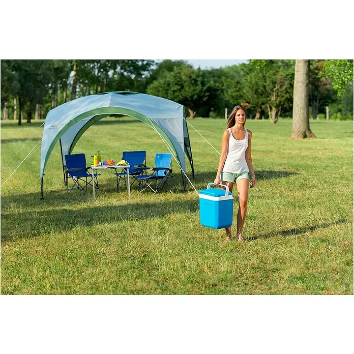 Campingaz Nevera de camping Icetime Plus - 26 l, 22,7 x 31,2 x 33 cm - Producto en uso