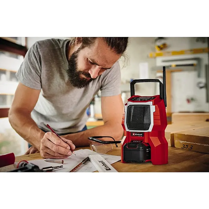 Einhell Power X-Change Akku-Baustellenradio TC-RA 18 Li-Solo - Schwarz/Rot, Akkuspannung: 18 V, Anzahl Akkus: Ohne Akku, Frequenz: 87,5 - 108,0 kHz (FM) - Anwendungsbeispiel