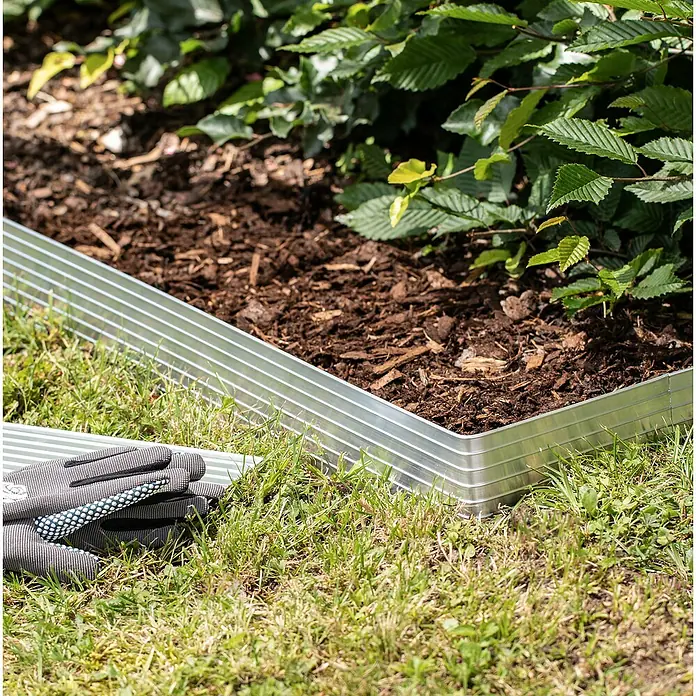 Windhager Rasenkante Aluminium - Abtrennung von Rasenflächen, L x H: 1,18 m x 12 cm - Stimmungsaufnahme