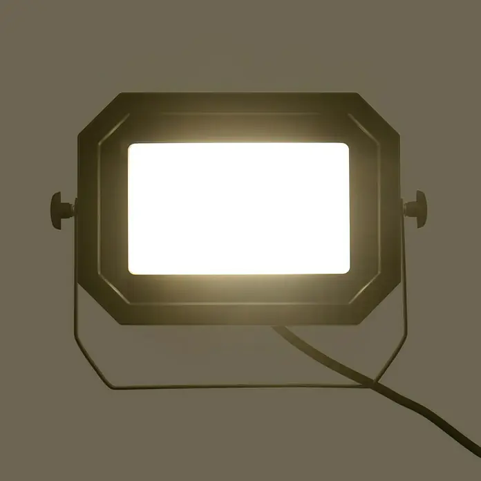 Voltolux LED-Strahler - L x B x H: 68 x 75 x 190 cm, Neutralweiß, 50 W - Anwendungsbeispiel