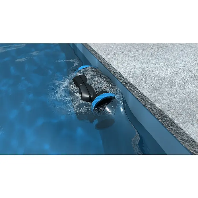 Steinbach Poolroboter Poolrunner Battery Pro Performance - Passend für: Pools mit bis zu 50 m² Bodenfläche, Durchflussmenge: 15.000 l/h, Steuerung per Smartphone-App - Anwendungsbeispiel
