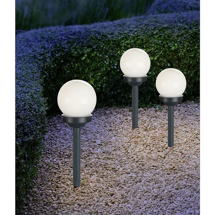 Globo Solar-Kugelleuchte - Erdspieß, Ø x H: 10 x 39 cm, LED - Stimmungsaufnahme