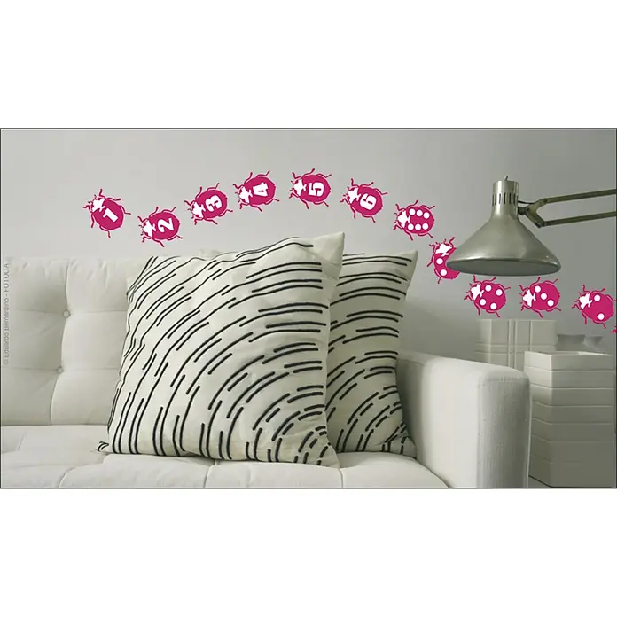 Vinilos decorativos Lady bug - 1 pieza, Multicolores, An x Al: 24 x 68 cm - Foto ambiente