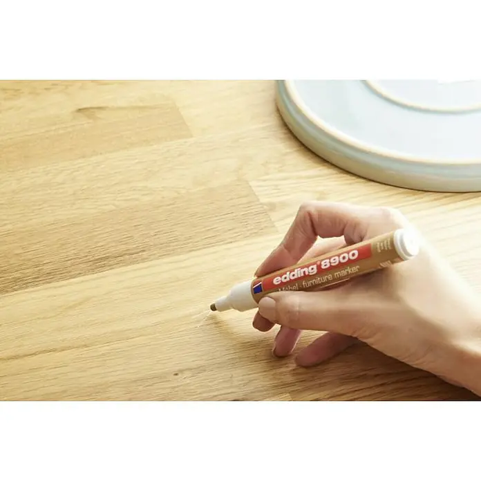 Edding Marcador permanente para muebles - Grosor de trazo: 1,5 mm - 2 mm, Roble claro - Producto en uso
