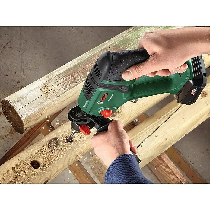 Bosch 18 V Power for All Akku-Bohrhammer UniversalHammer 18V - 18 V, Ohne Akku, Leerlaufdrehzahl: 0 U/min - 2.000 U/min, Einzelschlagstärke: 2 J - Anwendungsbeispiel