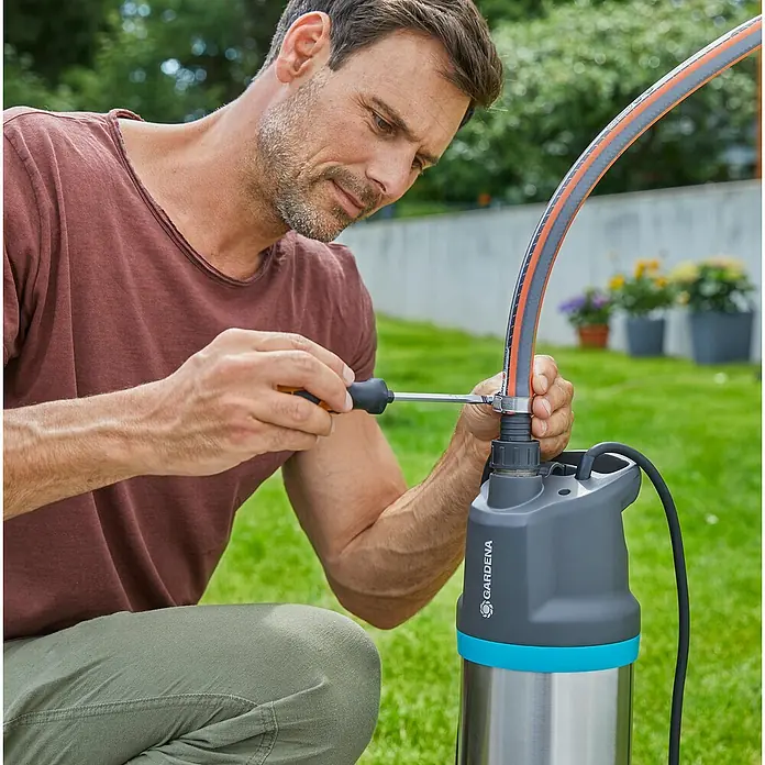 Gardena Drucktauchpumpe 5900/4 Inox - 900 W, Max. Fördermenge: 5.900 l/h - Detailaufnahme