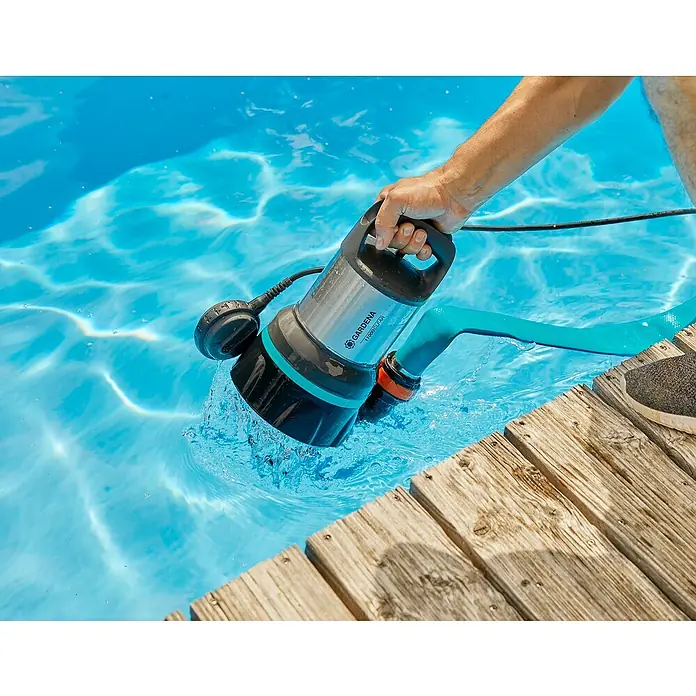 Gardena Klarwasser-Tauchpumpe 11000 - 300 W, Max. Fördermenge: 11.000 l/h - Anwendungsbeispiel