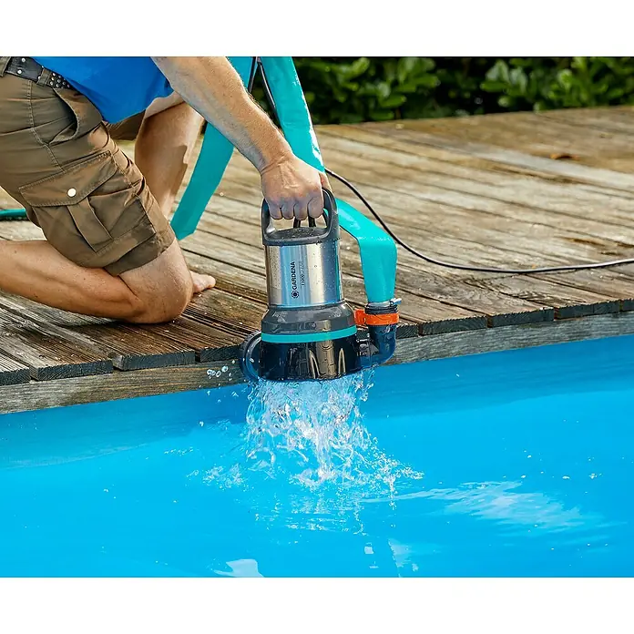 Gardena Klarwasser-Tauchpumpe 11000 - 300 W, Max. Fördermenge: 11.000 l/h - Anwendungsbeispiel