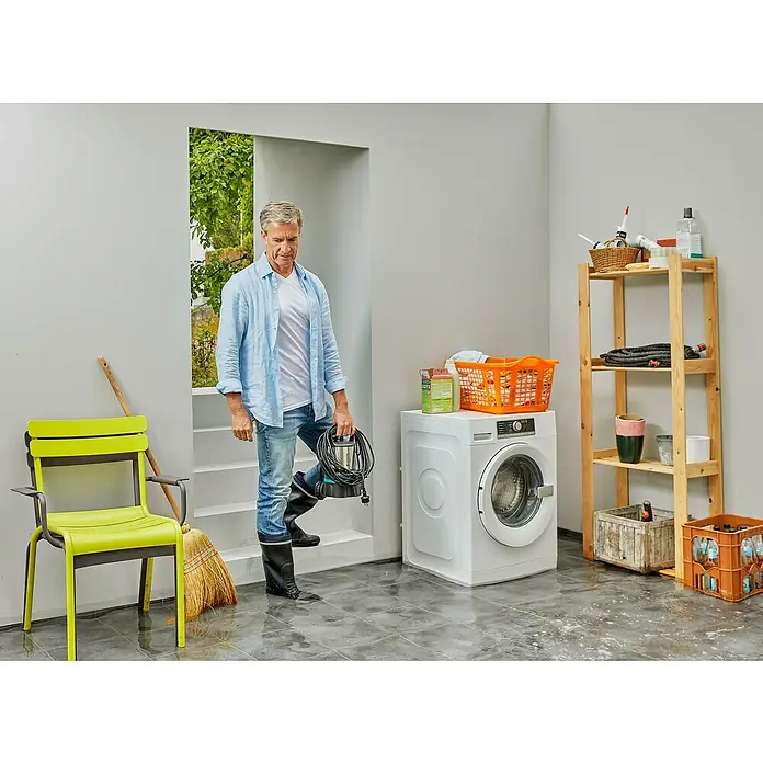 Gardena Klarwasser-Tauchpumpe 11000 - 300 W, Max. Fördermenge: 11.000 l/h - Stimmungsaufnahme