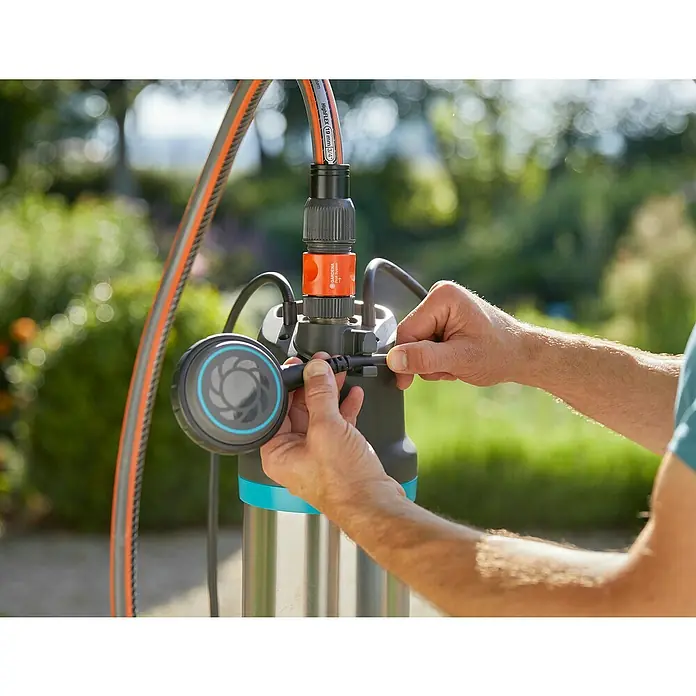 Gardena Drucktauchpumpe 5900/4 Inox - 900 W, Max. Fördermenge: 5.900 l/h - Detailaufnahme
