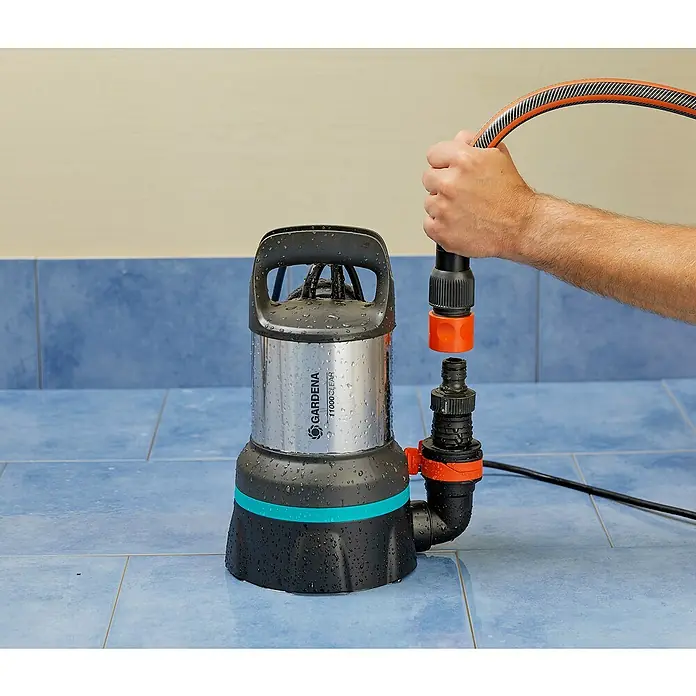 Gardena Klarwasser-Tauchpumpe 11000 - 300 W, Max. Fördermenge: 11.000 l/h - Stimmungsaufnahme