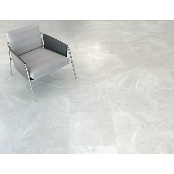 Feinsteinzeugfliese Bayona Silver - 60 x 60 cm, Grau, Glänzend - Stimmungsaufnahme