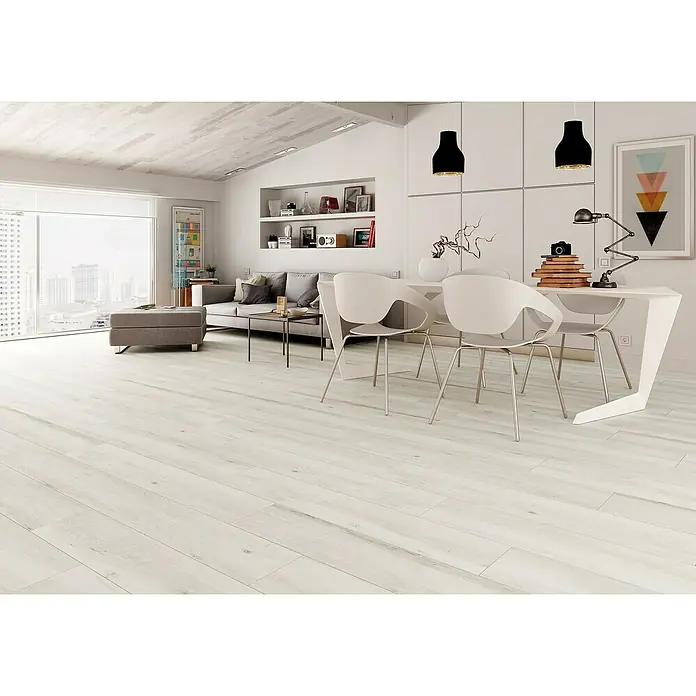 BHS Showroom Pavimento porcelánico Atelier - 22,5 x 119,5 cm, Blanco, Rectificado, Estilo madera - Foto ambiente