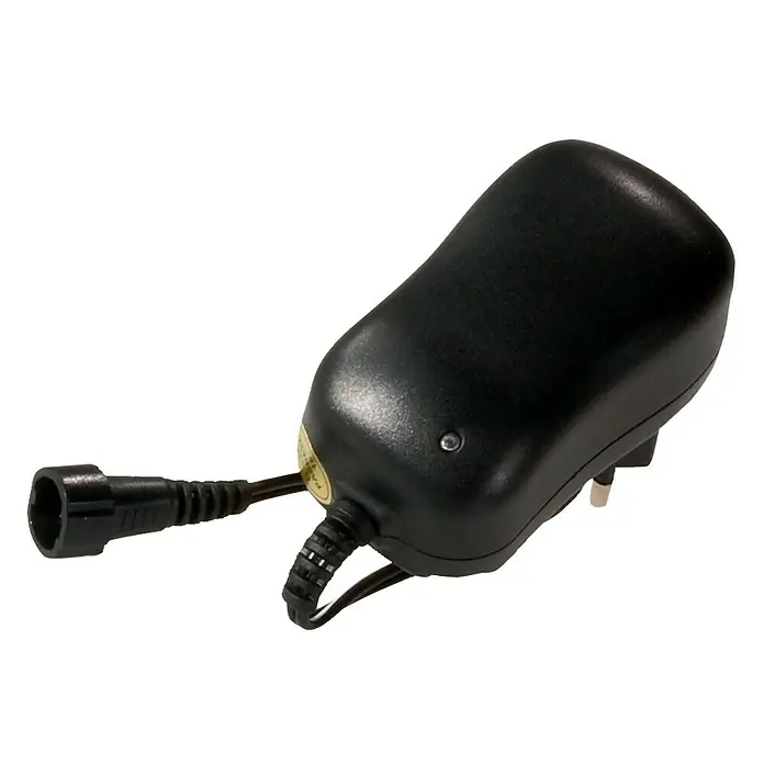 Schwaiger Universal-Steckernetzgerät - 1.000 mA, Kabellänge: 2 m, 3 - 12 V - Vorderansicht