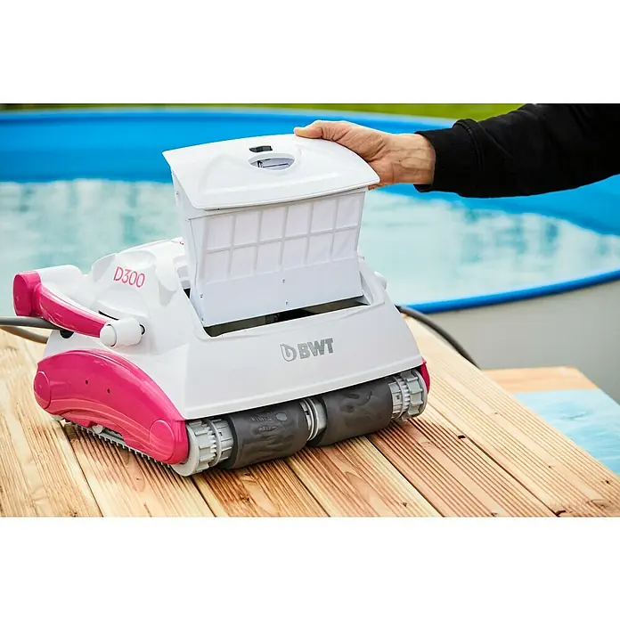 BWT Poolroboter D 300 - Passend für: Pools bis 100 m² - Anwendungsbeispiel