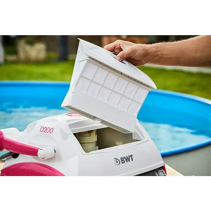 BWT Poolroboter D 200 - Passend für: Pools bis 60 m² - Anwendungsbeispiel