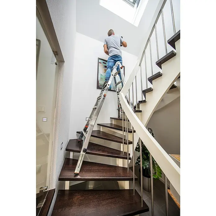Krause Sprossen-Gelenk-Teleskopleiter TeleVario - Arbeitshöhe: 5 m, 4 x 4 Sprossen, Treppenfunktion, Aluminium - Anwendungsbeispiel