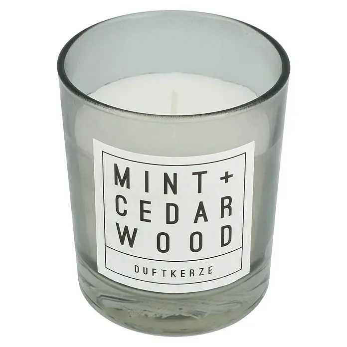 Duftkerze - Im Glas, Mint und Cedarwood, Ø x H: 6,5 x 7,9 cm - Diagonale Ansicht