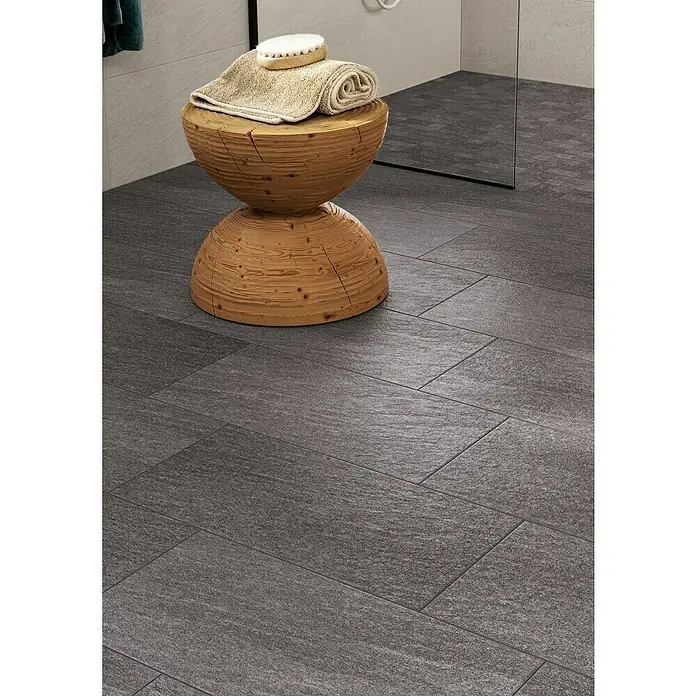 Atlas Concorde Feinsteinzeugfliese Lane - 30 x 60 cm, Asphalt, Matt - Stimmungsaufnahme