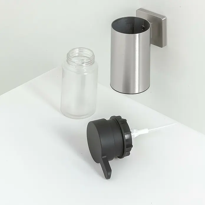 Tiger Dock Zeepdispenser - Roestvrij staal, Geborsteld RVS, 135 ml - Sfeeropname