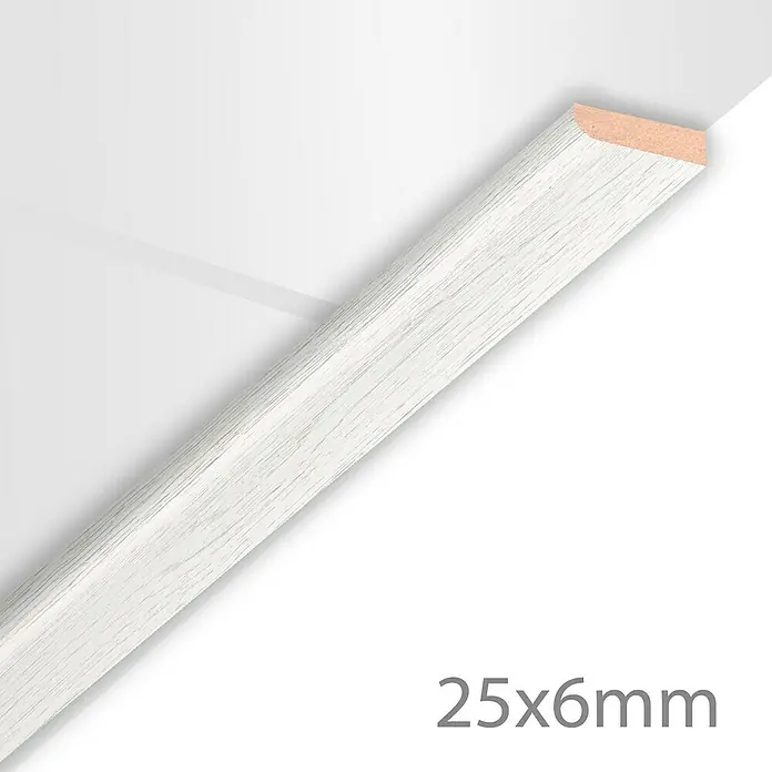Hoekafdeklijst - 260 x 2,5 x 2,5 cm, MDF, Structuur Wit - Close-up