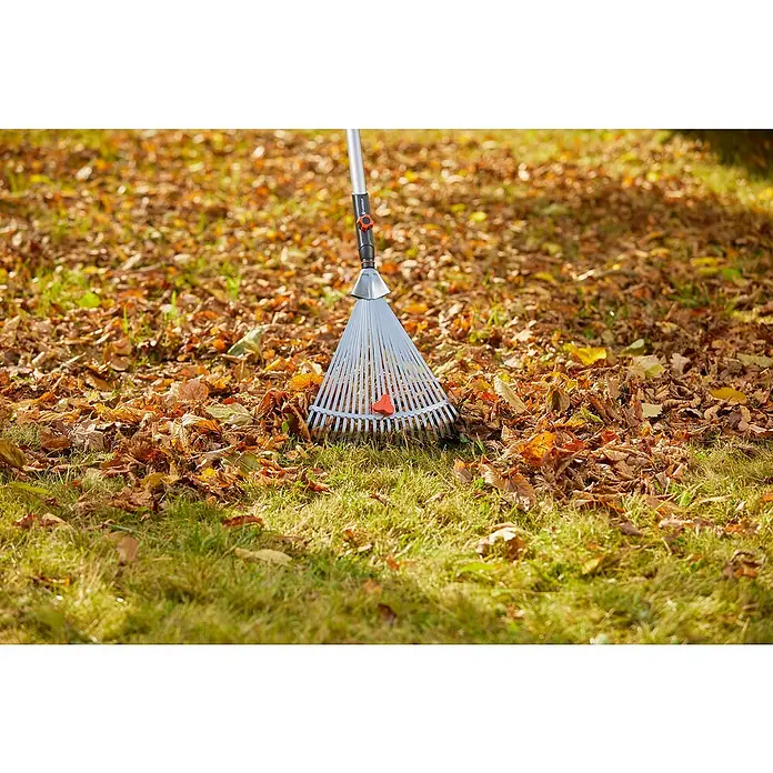Gardena Combisystem Grablje za Combisystem - Radna širina: 30 cm - 50 cm, Aluminij - Proizvod u upotrebi