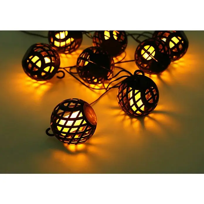 BAUHAUS Guirnalda luminosa solar Flame - Modelo: 8 luces, LED, Color de luz: Amarillo - Foto ambiente