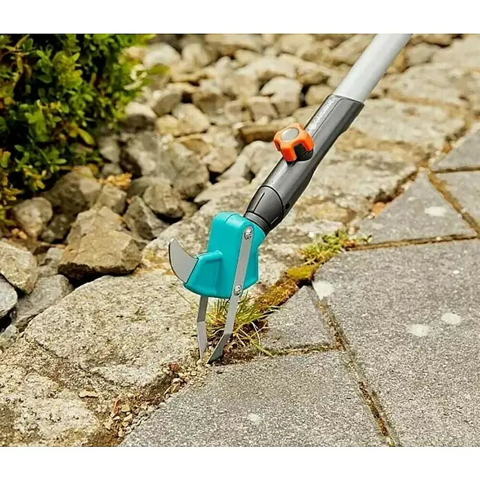 Gardena Combisystem Ručni strugač fuga 2 u 1 - Uklanjanje korova - Proizvod u upotrebi