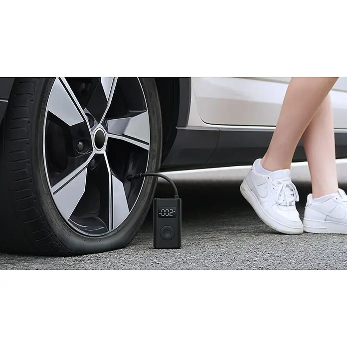 Xiaomi Akku-Kompressor Mi Portable Electric Air Compressor 1S - L x B x H: 12,4 x 7,1 x 4,53 cm, 5 V - Anwendungsbeispiel