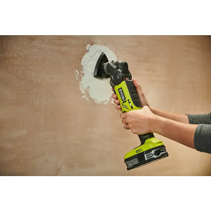 Ryobi ONE+ Akku-Multifunktionswerkzeug R18MT-0 - 18 V, Li-Ionen, Ohne Akku, Leerlaufdrehzahl: 10.000 U/min - 20.000 U/min - Anwendungsbeispiel