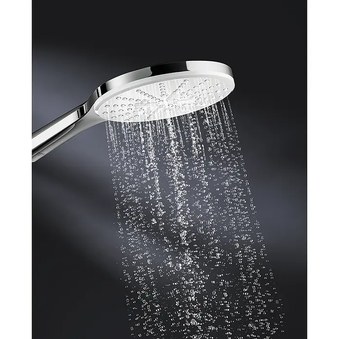 Grohe Conjunto de ducha Vitalio SmartActive Cube 150 - Distancia entre orificios: 57 cm - 63 cm, Tipos de chorro: Rain, Jet y Active Massage, Cromo - Producto en uso