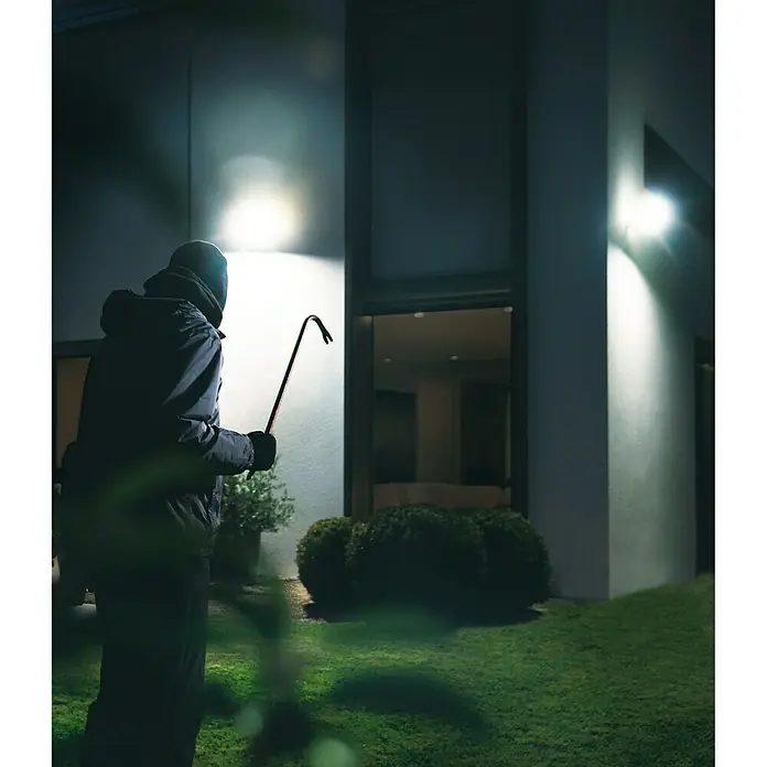 Steinel Sensor-LED-Strahler XLED HOME 2 S GRAPH V2 - Graphit, Warmweiß - Stimmungsaufnahme