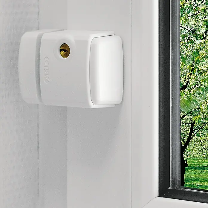 Abus Fenster-Zusatzschloss FTS 3003 - Weiß, Stahl gehärtet, DIN Anschlag: Universell einsetzbar - Stimmungsaufnahme