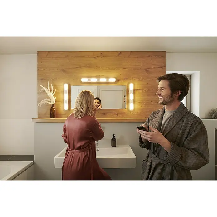 Ledvance LED-Wandstrahler - 20 W, L x B x H: 44,5 x 6 x 5,8 cm, Silber, Mehrfarbig, 1 Stk. - Anwendungsbeispiel