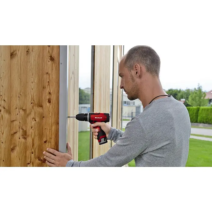 Einhell Akku-Bohrschrauber TH-CD 12-2 Li - 12 V, Li-Ionen, 1,3 Ah, 1 Akku, Leerlaufdrehzahl: 0 U/min - 1.300 U/min - Anwendungsbeispiel