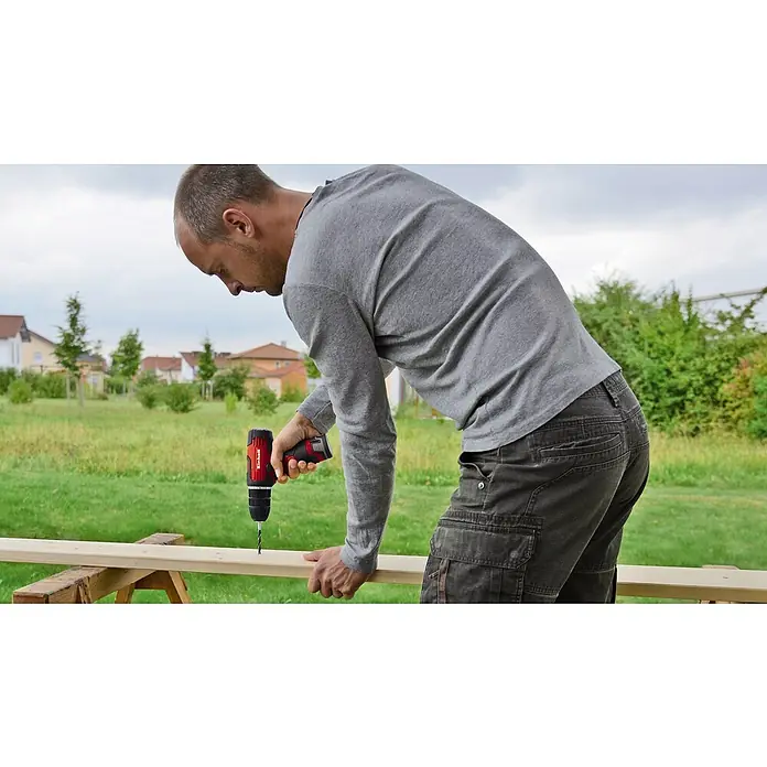Einhell Akku-Bohrschrauber TH-CD 12-2 Li - 12 V, Li-Ionen, 1,3 Ah, 1 Akku, Leerlaufdrehzahl: 0 U/min - 1.300 U/min - Anwendungsbeispiel