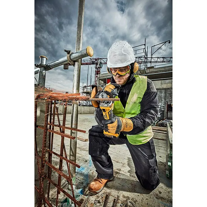 Dewalt XR Akku-Winkelschleifer DCG405NT - 18 V, Ohne Akku, Durchmesser Scheibe: 125 mm - Stimmungsaufnahme