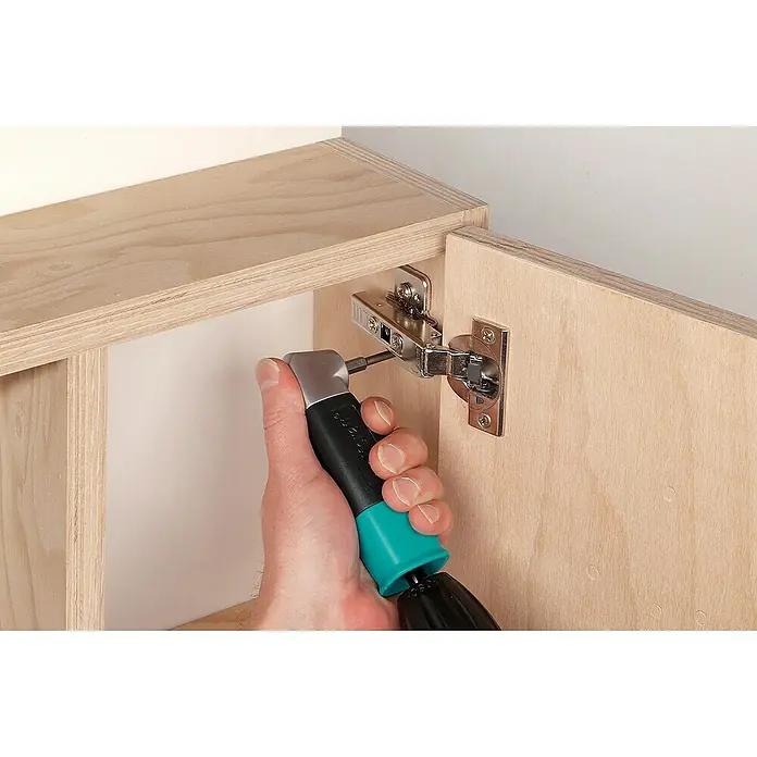 Wolfcraft Winkelgetriebe - Passend für: Akkuschrauber, Schraubendreher mit ¼″ Sechskant, Bits, Bohrer mit Sechskantschaft (Metall bis 6 mm, Holz bis 10 mm, Stein bis 10 mm), Durchmesser Schaft: ¼″ Hex, Max. Drehzahl: 400 U/min - Anwendungsbeispiel