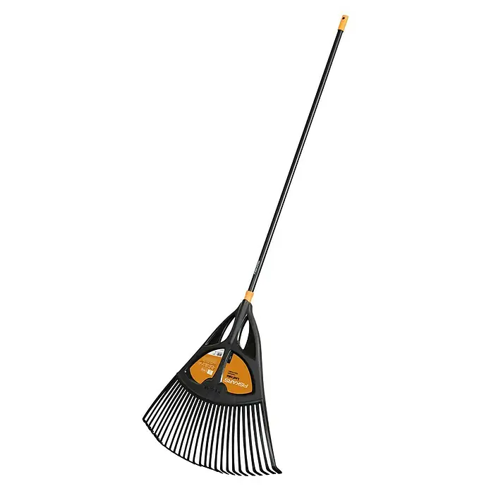 Fiskars Solid Laubbesen XL - Arbeitsbreite: 65 cm, Anzahl Zinken: 27, Langstiel - Diagonale Ansicht