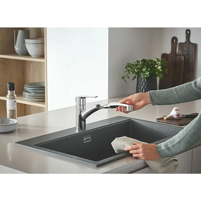 Grohe Start Spültischarmatur QuickFix S-Size - Chrom, Glänzend, Gussauslauf schwenkbar - Anwendungsbeispiel