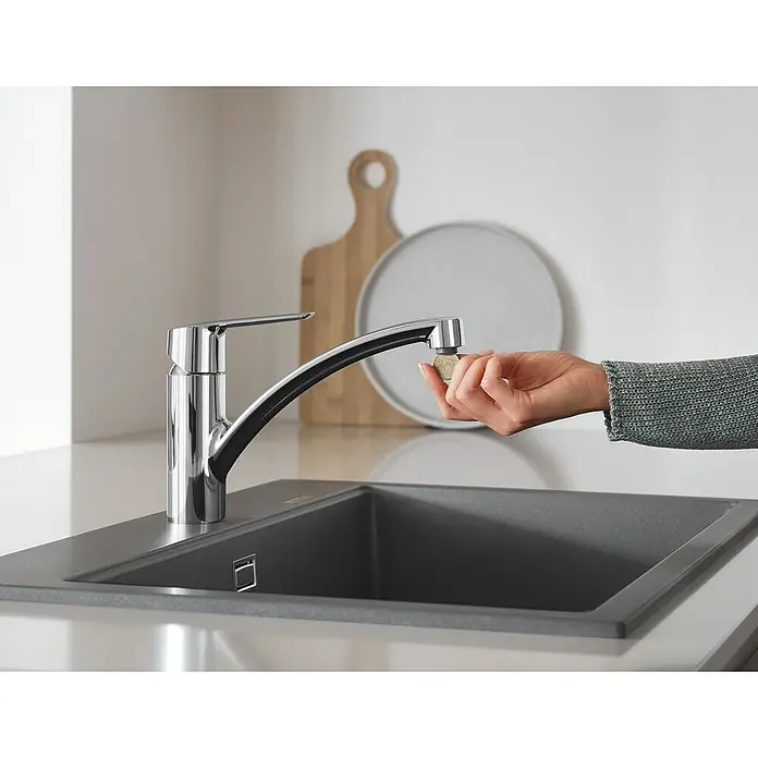 Grohe Start Spültischarmatur QuickFix - Chrom, Glänzend, Mittelhoher Auslauf - Anwendungsbeispiel