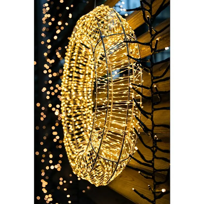 Cable con luces LED Circular - Diámetro: 40 cm, Número de LED: 1.500 ud., Color de luz: Blanco cálido - Producto en uso