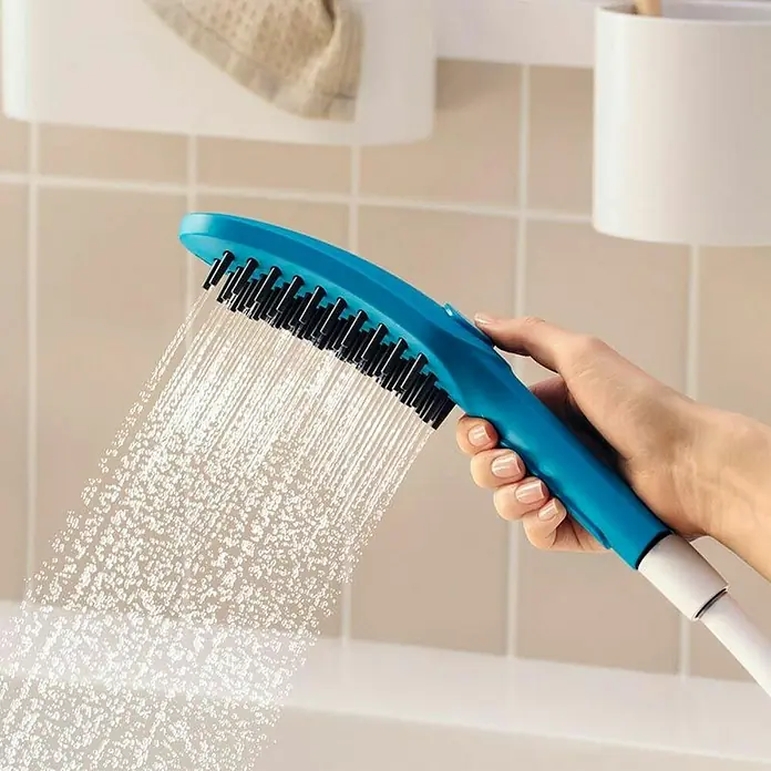 Grifo de ducha - Plástico, Azul - Producto en uso