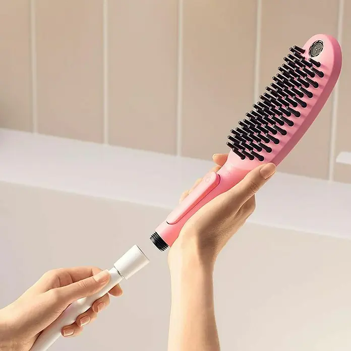 Grifo de ducha - Plástico, Rosa - Producto en uso